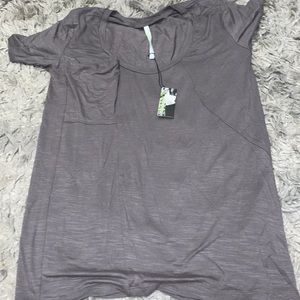 Adorable Left Coast NWT Top
